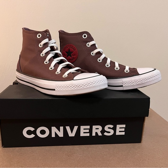 Converse All Star High-Tops in dark Burgundy - Picture 1 of 10